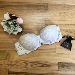 Lace VS Strapless Bra 34C